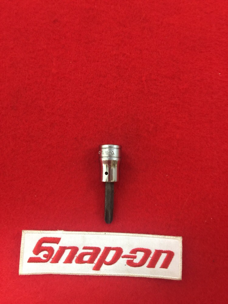 Snap-on Tools USA 3/8″ Drive Phillips # 3 Standard Chrome Socket Driver FP32A