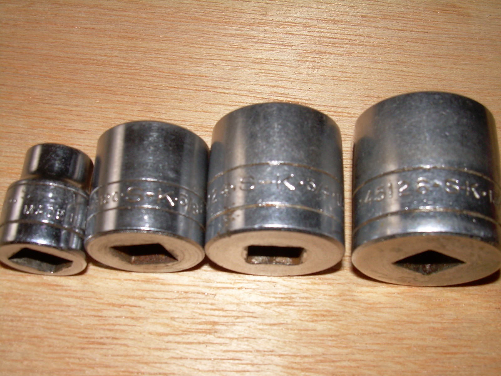 SK 45112, 45120,45124, & 45126 3/8″ dr 3/8″ 6PT & 5/8″ , 3/4″, & 13/16″ 12 PT