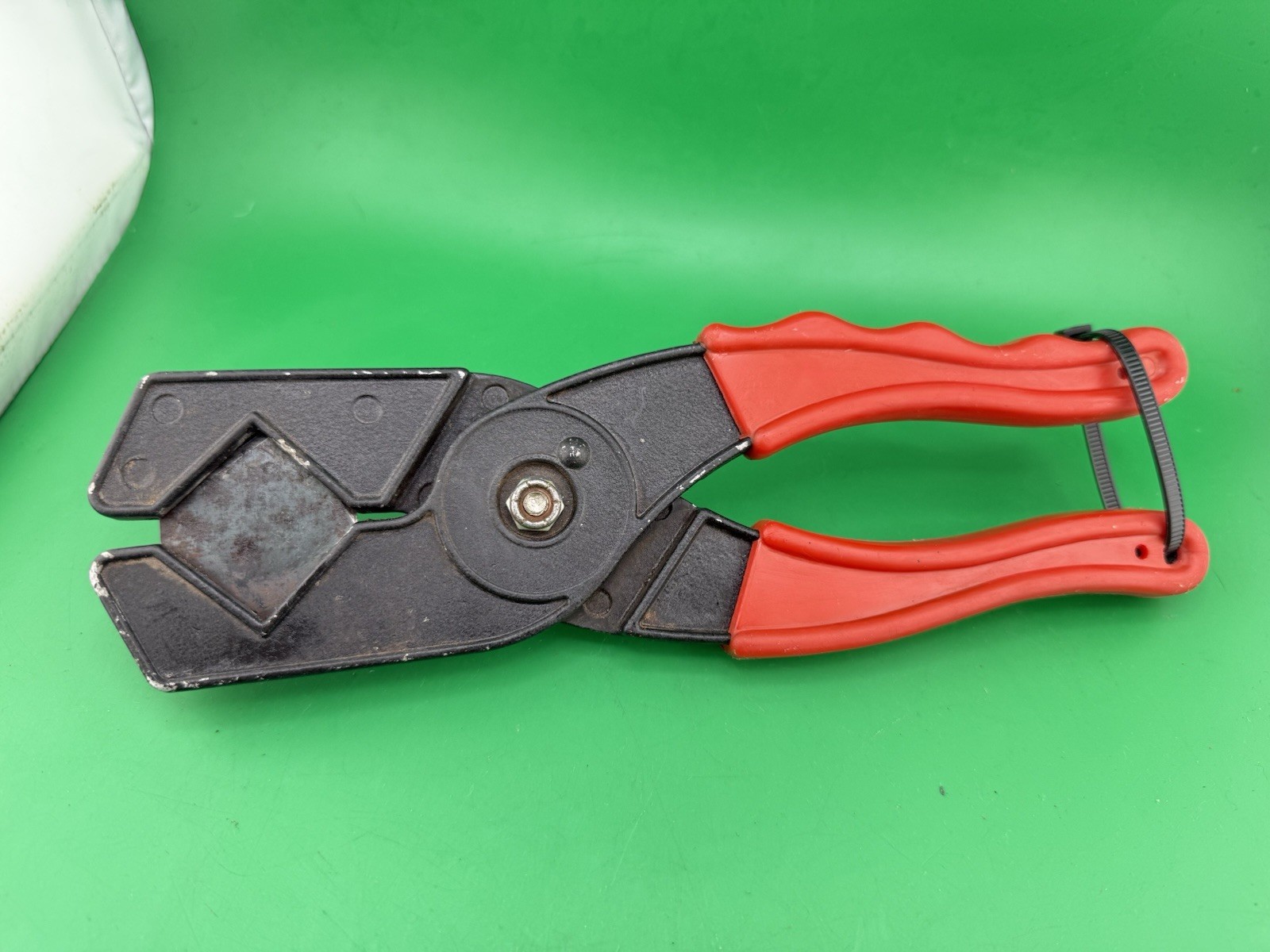 MAC Tools DG1000 Hose & Tubing Multi Cutter Made In Canada Red Handle