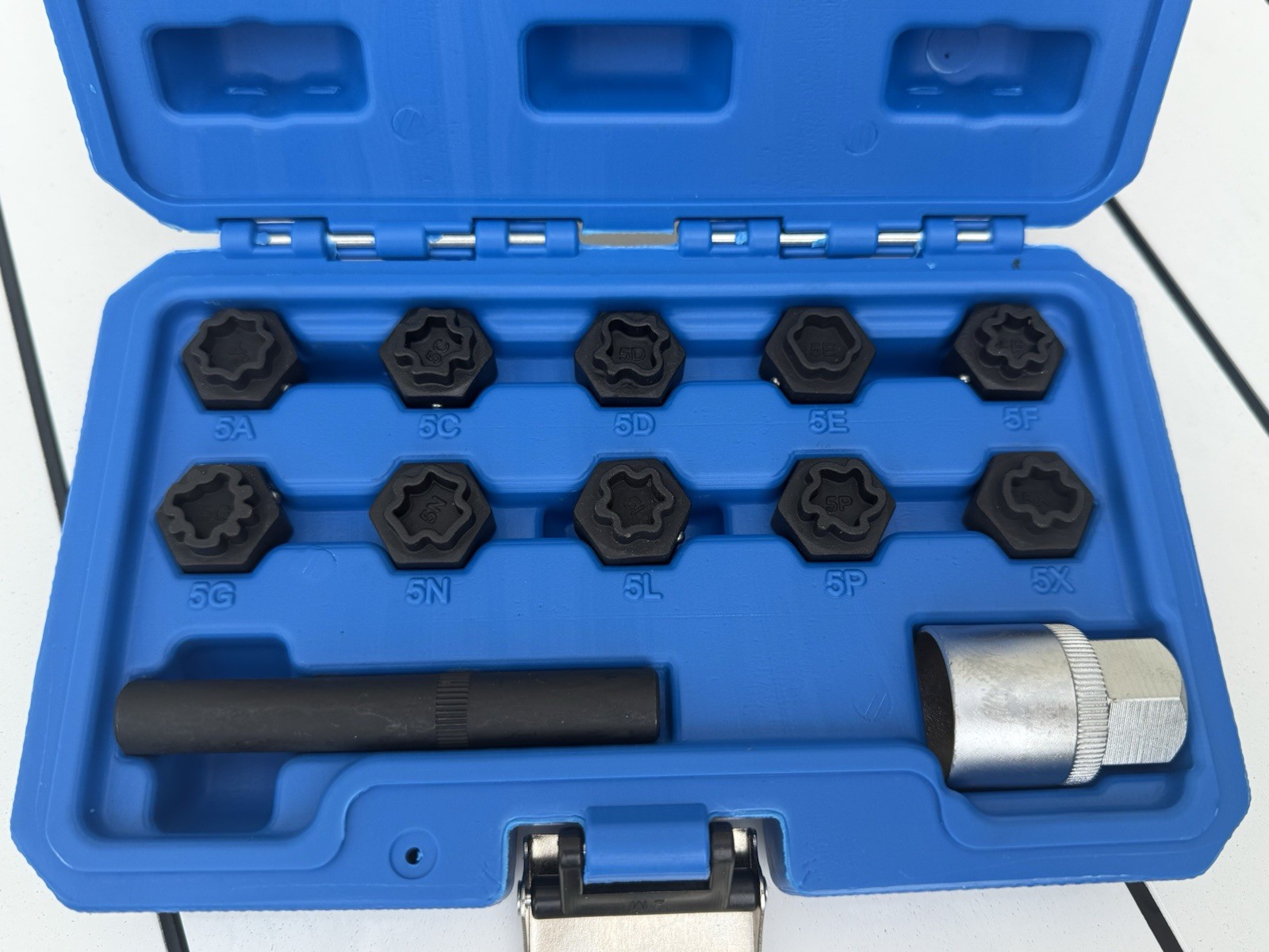 12Pcs Wheel Locking Nut Key Removal Kit for Benz Anti-Theft Lock Lug Nut Screw