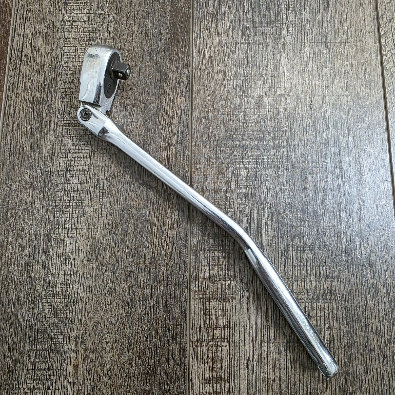 Craftsman 3/8″ Drive Flex Head Bent Handle Ratchet CMMT99439