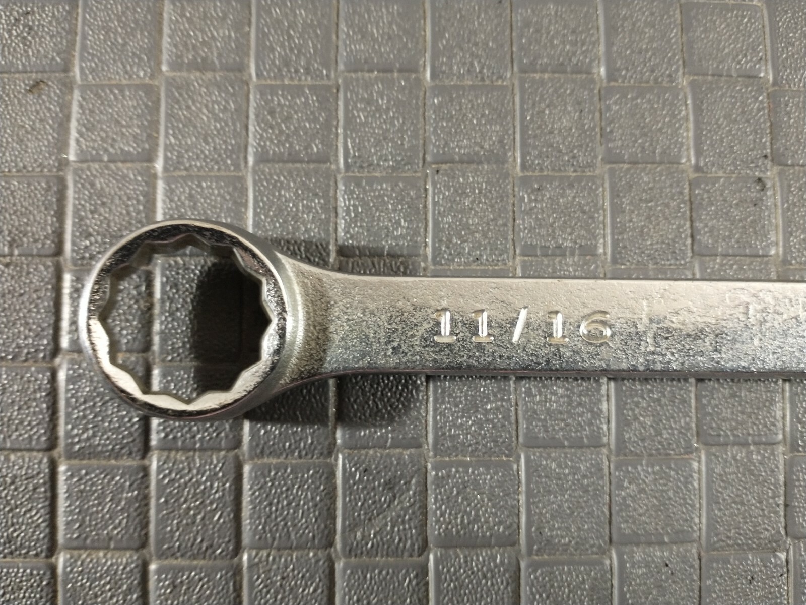 Mac Tools CL22 11/16″ Combination Wrench 12 Point With Textured Finish USA