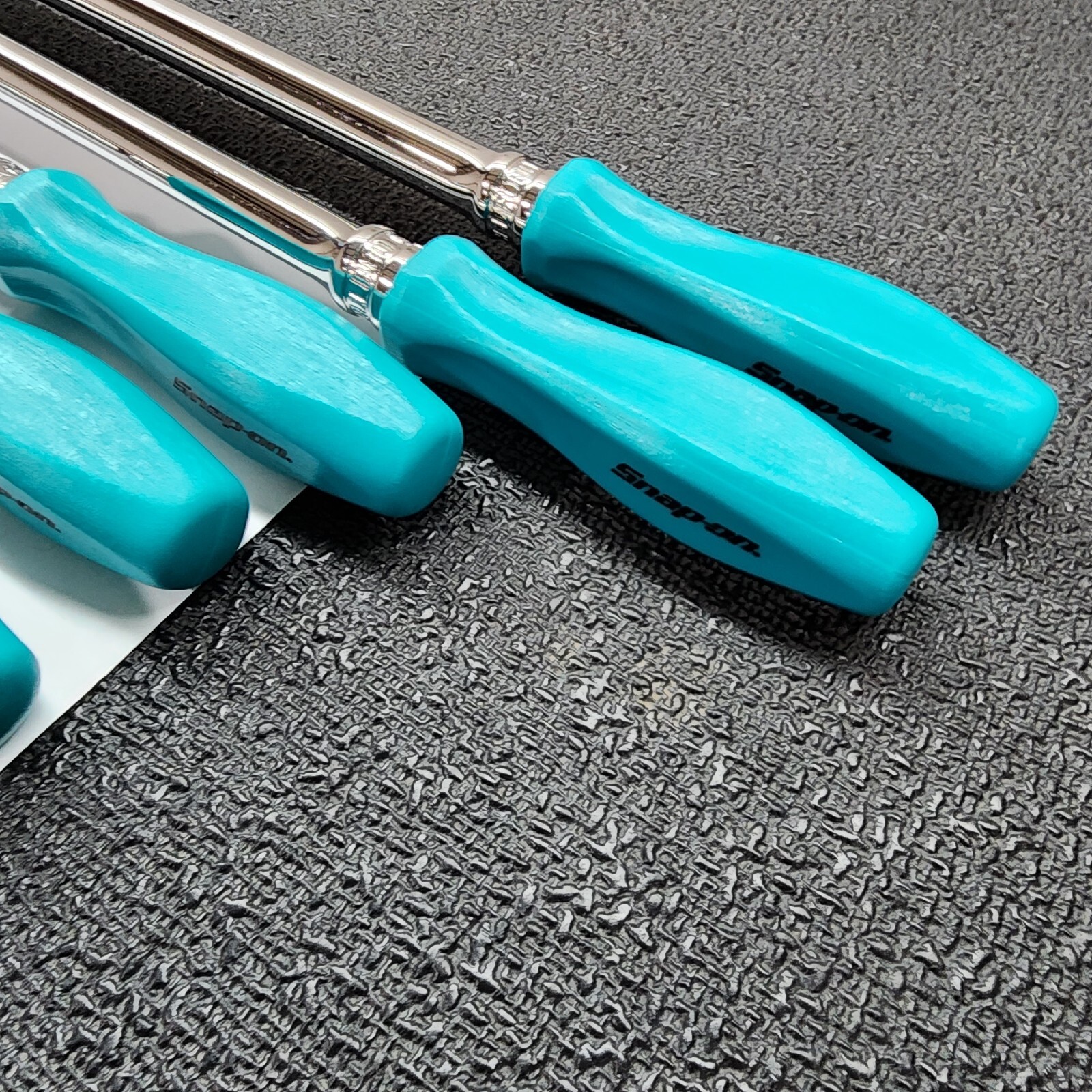 Snap-on Tools NEW 8pc TEAL Hard Handle 3/8″ Drive Fixed & Flex Head Ratchet Set