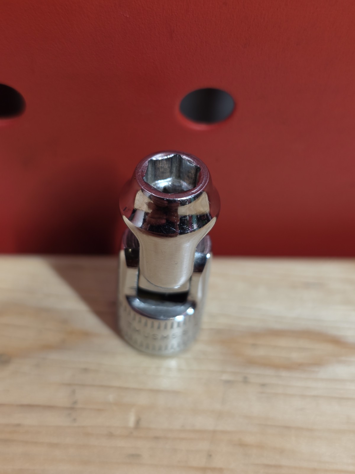Snap-on TMUSM5.5 5.5mm 1/4″ Drive 6-Point Shallow Chrome Universal Swivel Socket