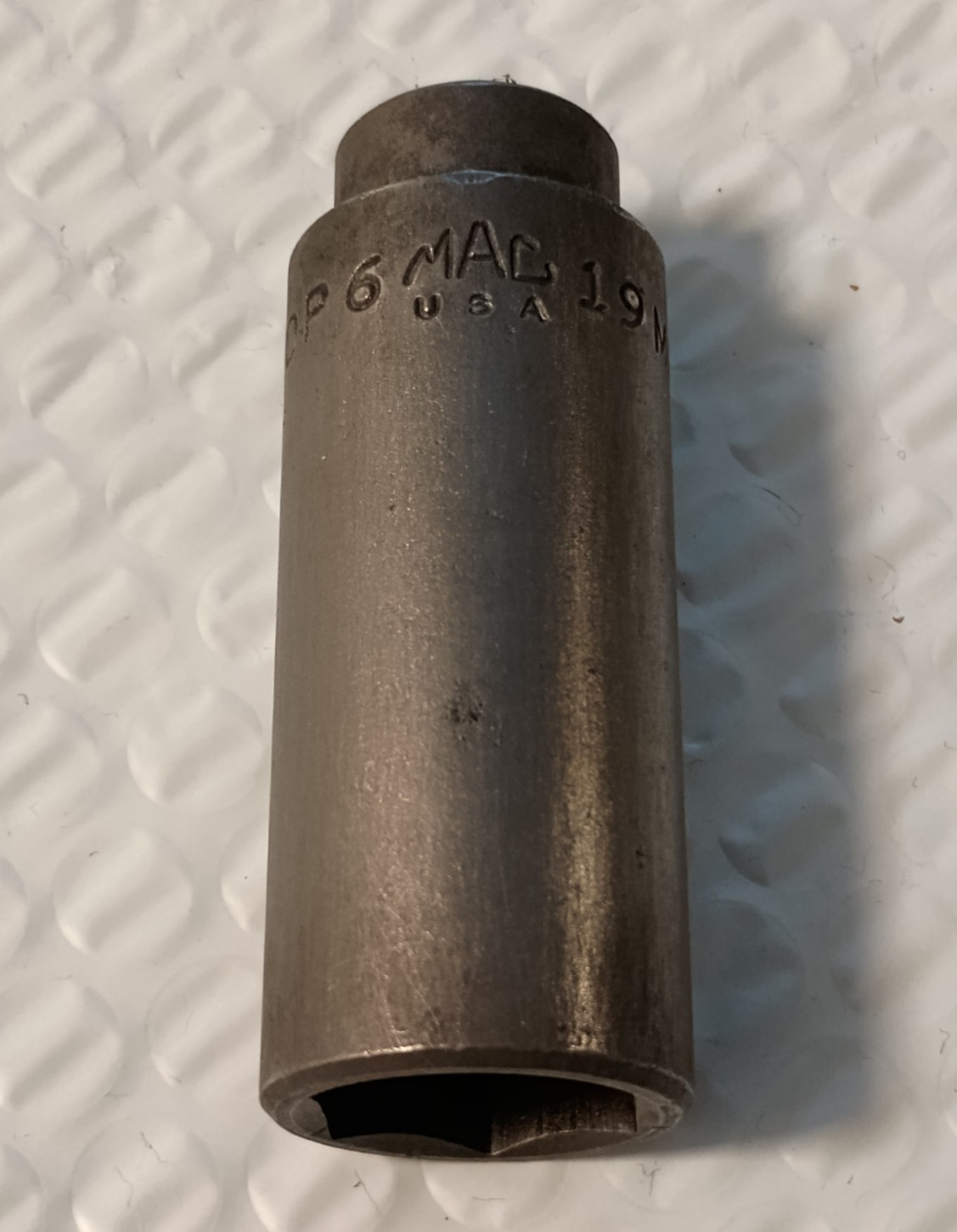 MAC TOOLS XDP6-19MM, 3/8″ DRIVE, 19MM. IMPACT SOCKET, 2.7″ DEEP, 6 POINT.