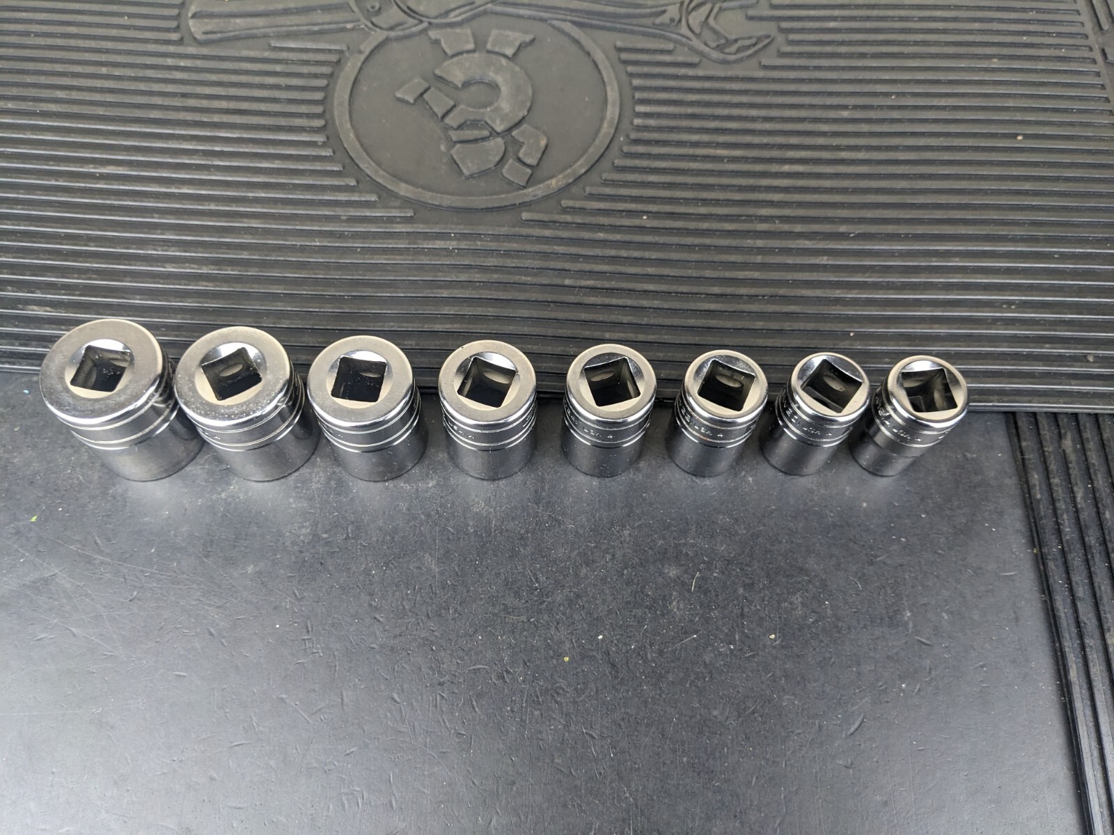 #av827 Snap-On Set 1/2″ Drive Socket Set 9/16″ to 1” SAE SW Series 12 Point