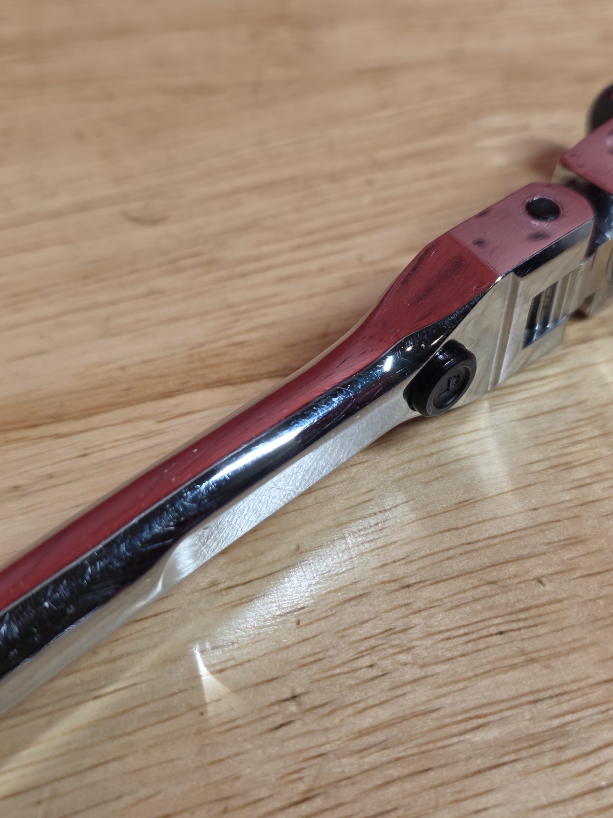 GEARWRENCH 81055 1/4″ Drive 9″ Cushion Grip 120XP Locking Flex Head Ratchet NICE