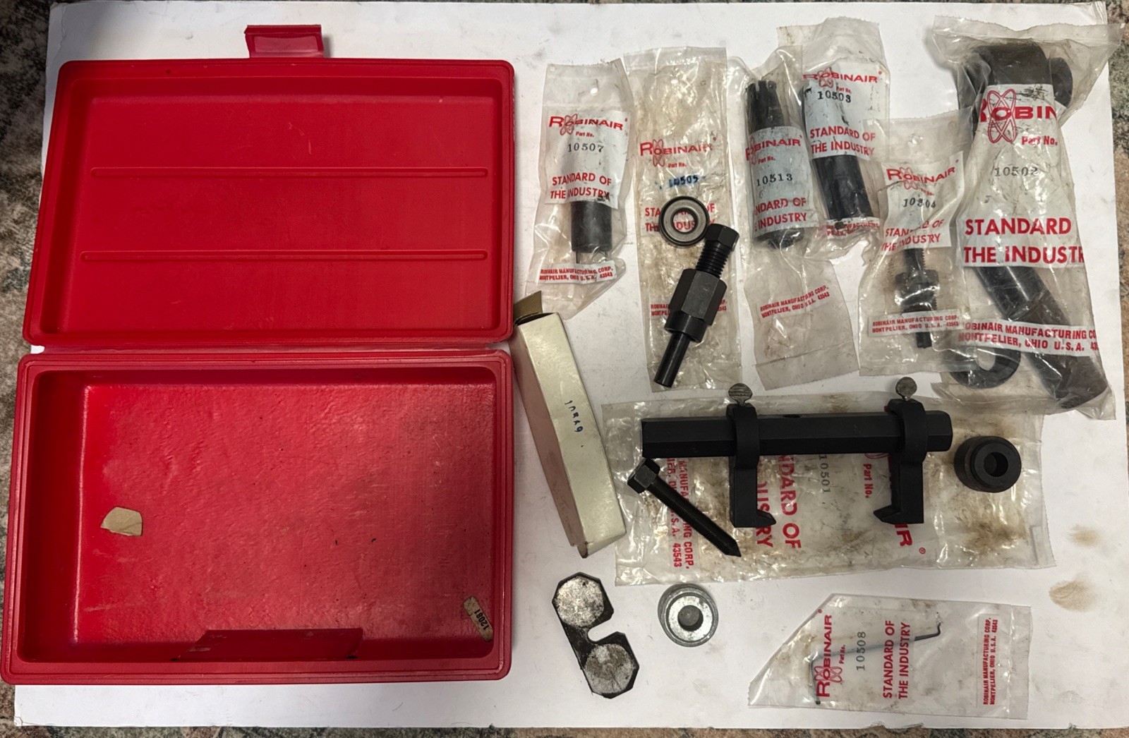 Robinair Robin Air AC Puller Kit 10501 10502 10503 10504