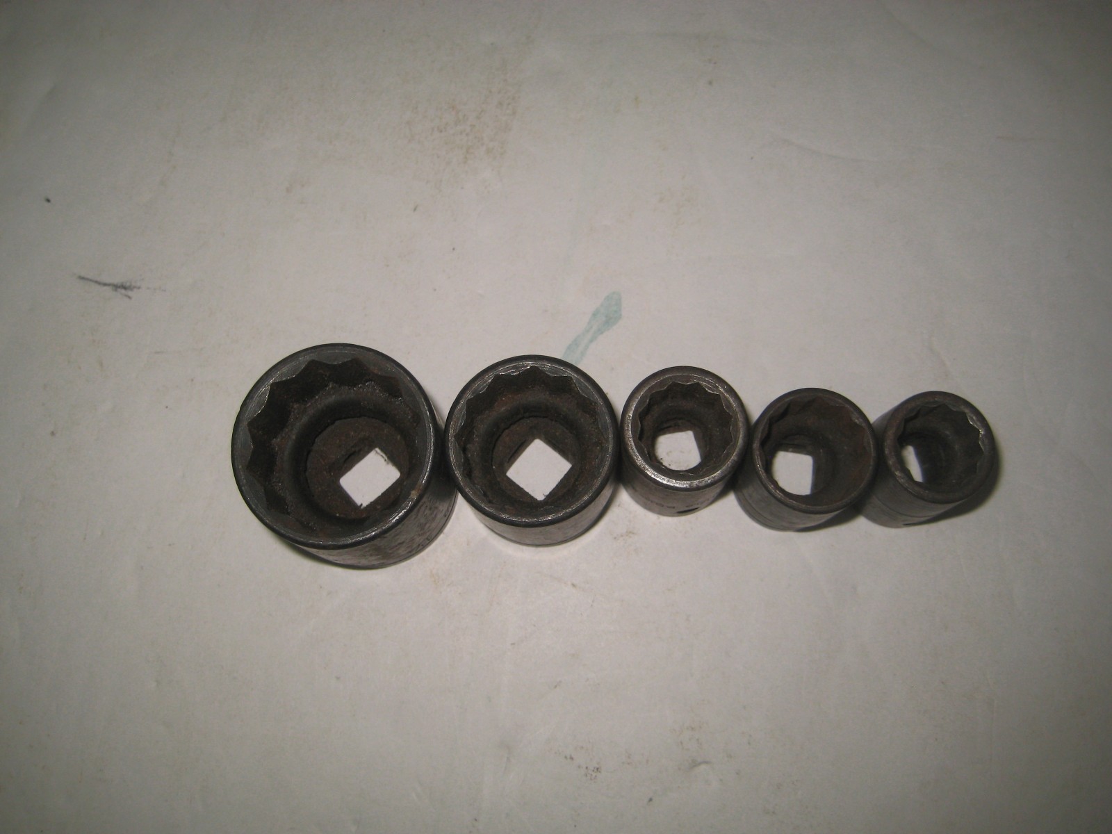Lot of 5 Snap-on 1/2″ Drive, 12 Point, SAE Shallow Impact Sockets, Black Oxide