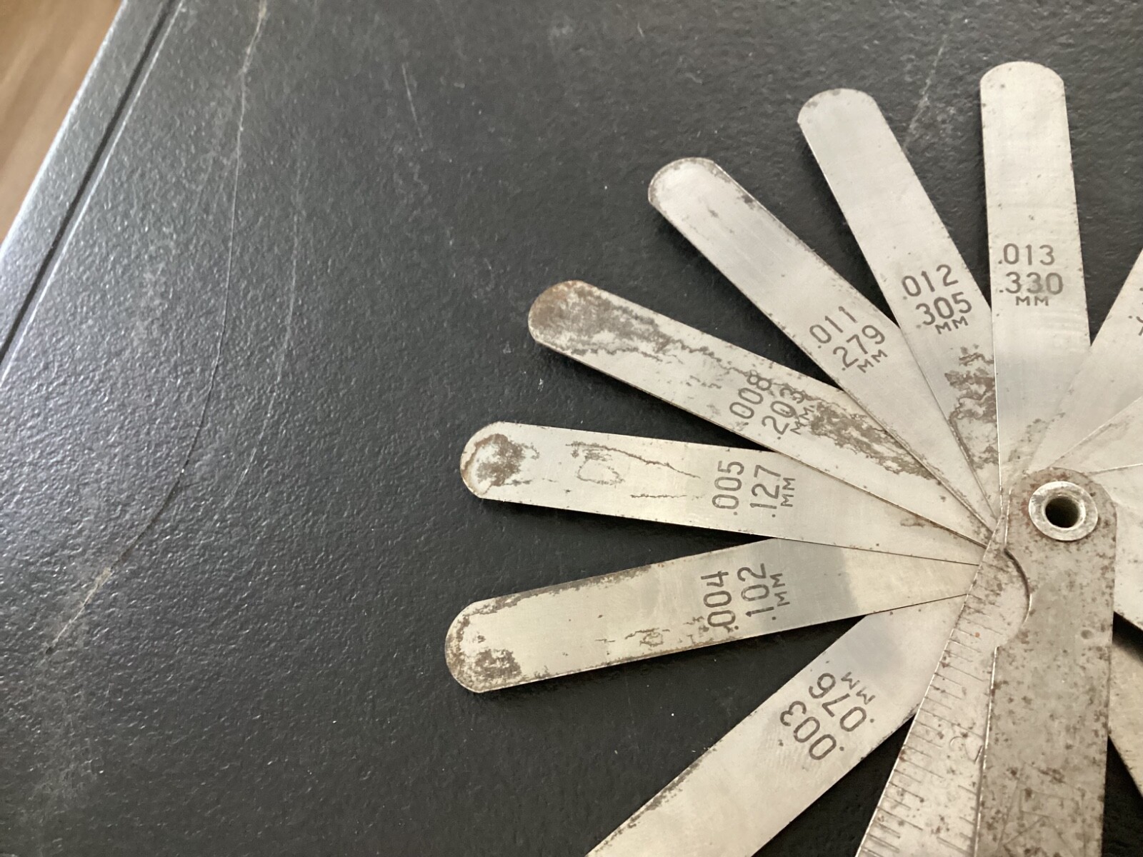 Filler Guage Set (12) Measurment Blades and 3″ Ruler