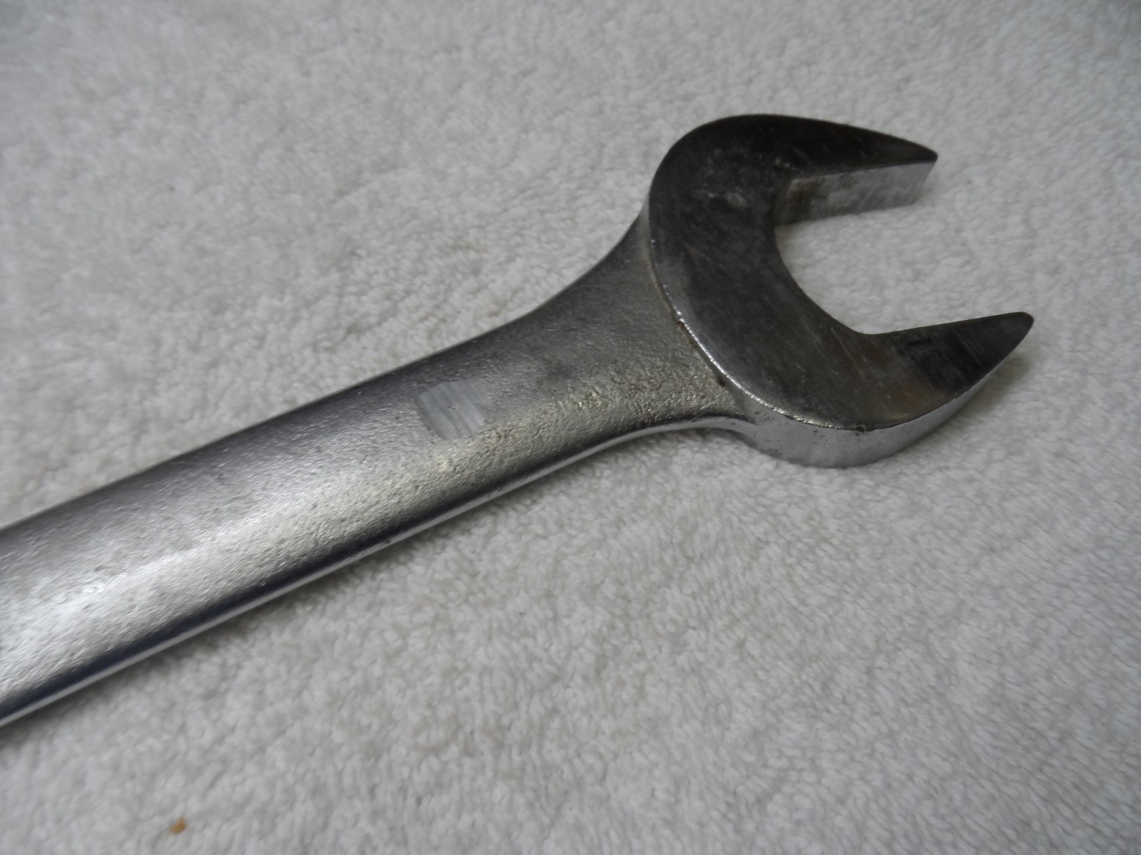 Craftsman SAE Satin Combination Wrench, 12pt USA, 1-1/4″ PN 44708 (-V- used)