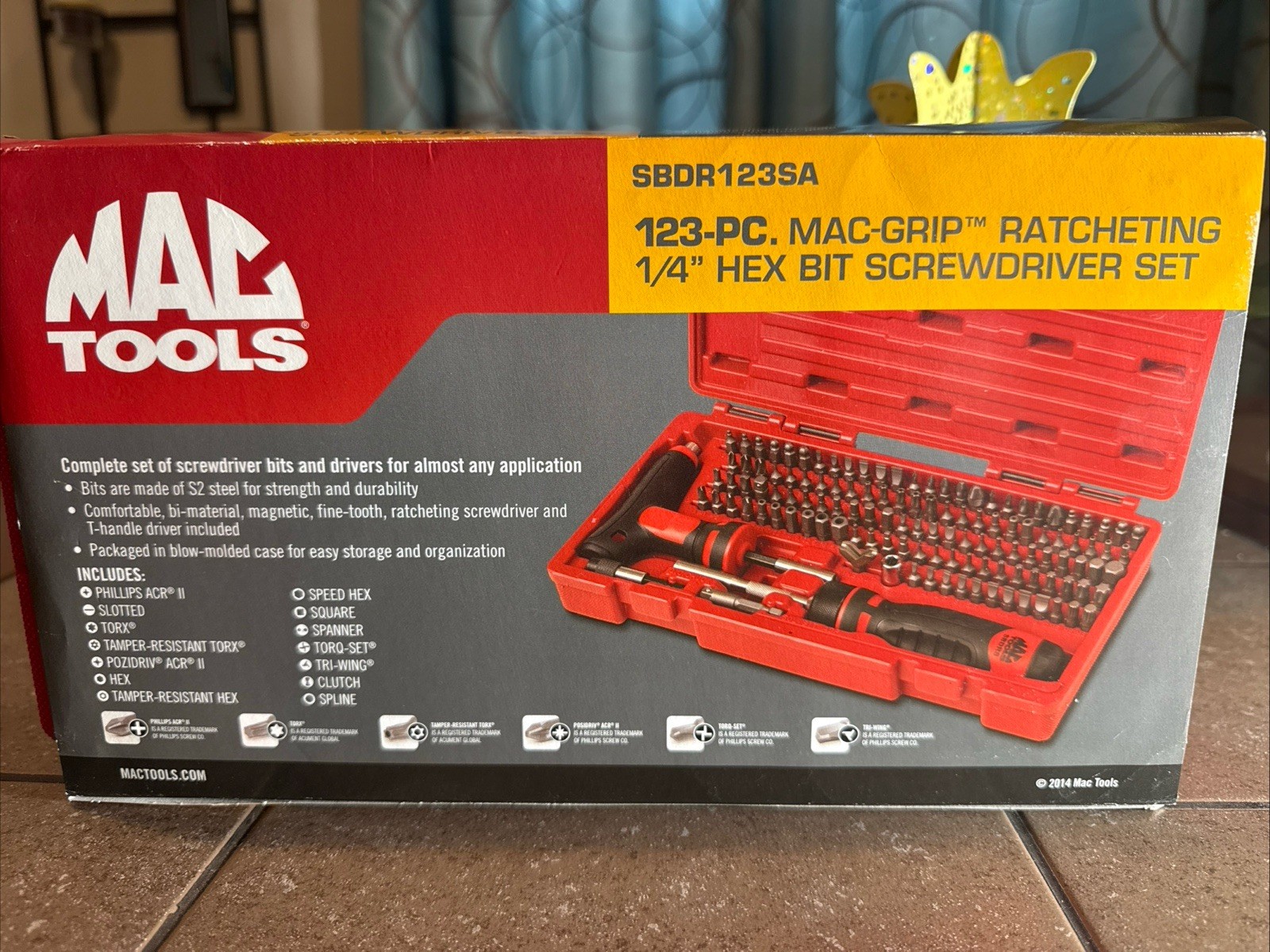 Mac Tools 123 Pc. 1/4” Mac Grip Ratcheting Hex Bit Screwdriver Set w/Case
