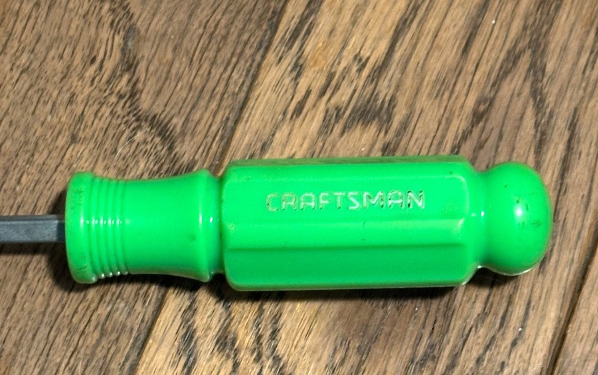 🇺🇸 Craftsman Tools USA 3/16″ Flat Slotted 7.5″ Long Screwdriver Hi Viz GREEN