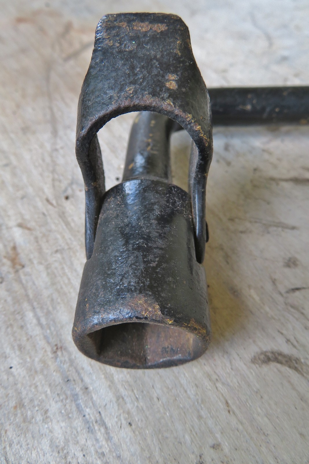 RARE 1940s-50s not Mercedes DAIMLER BENZ Matador 19mm folding lug wrench tool