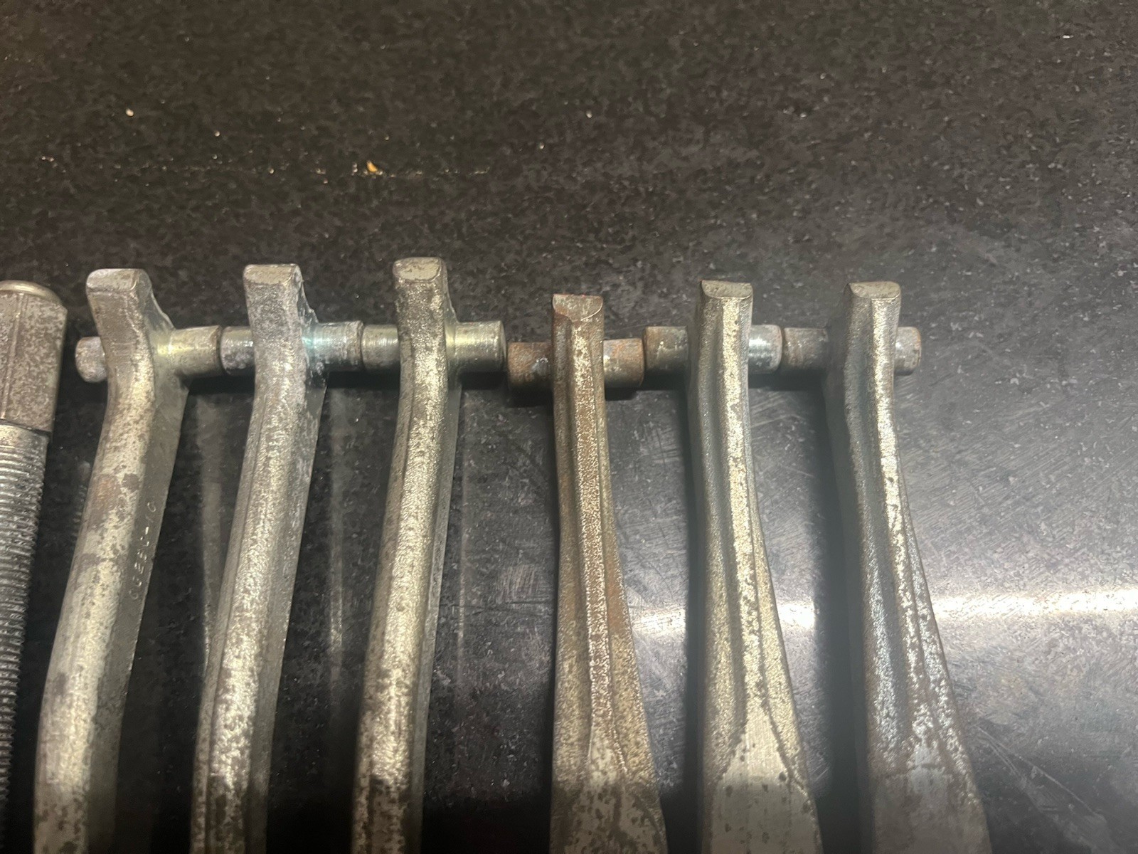 Snap On 13 pc Medium-Duty General Purpose Puller Set CJ250