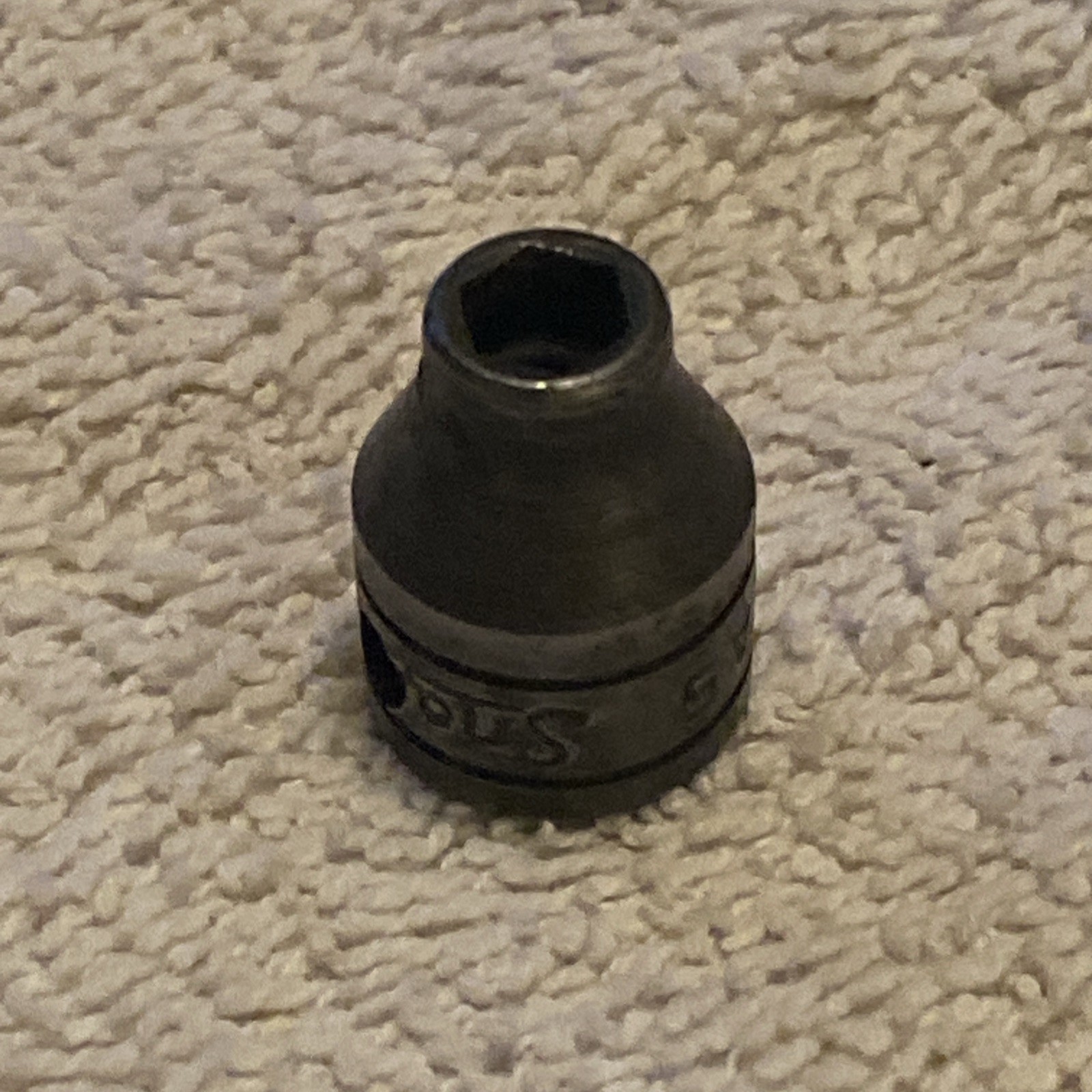 Snap-on Tools USA 3/8″ Drive 1/4″ Black Oxide Shallow Socket GFS081