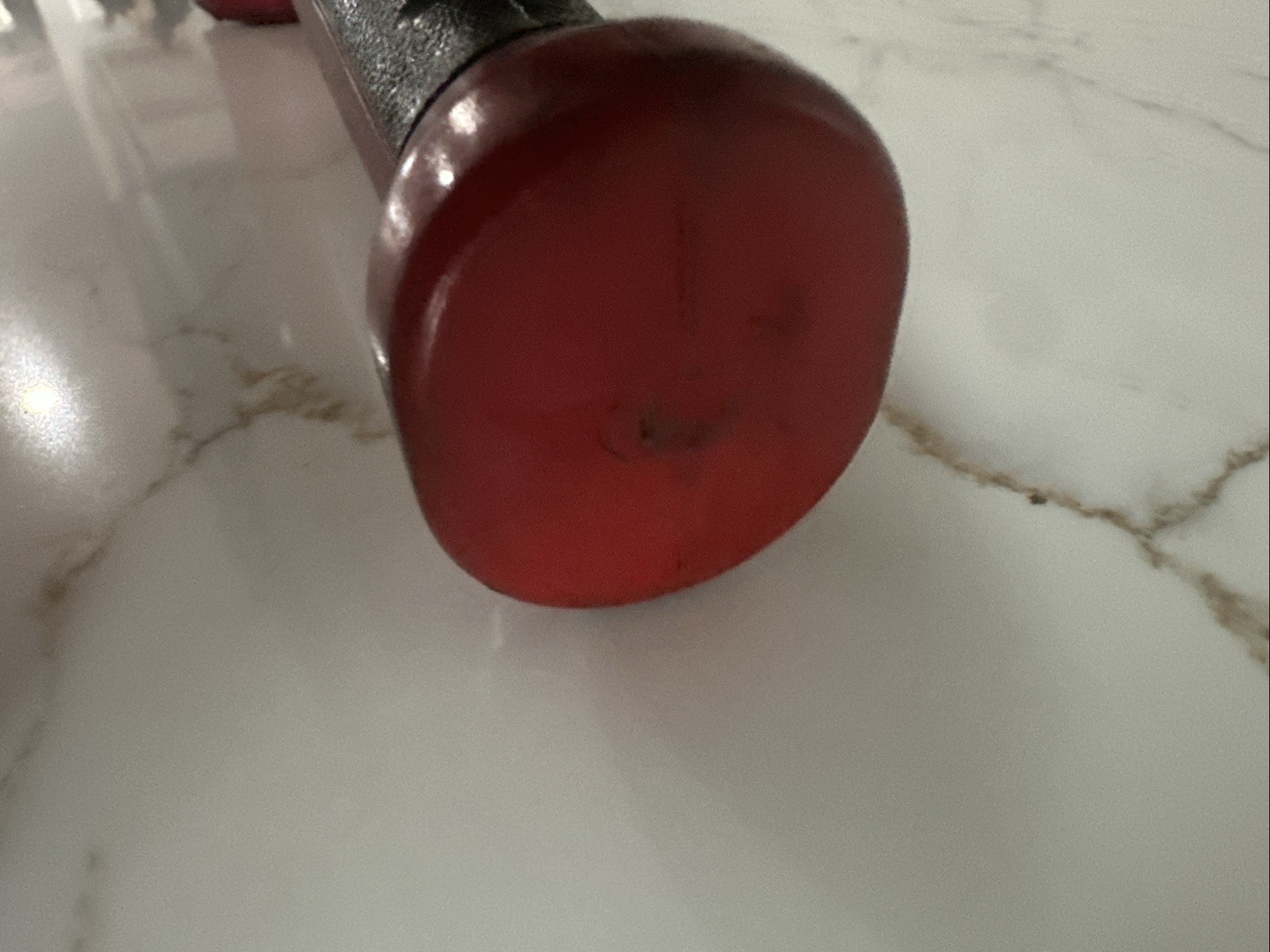 Snap ON 56oz dead blow hammer. Red with soft grip handle.