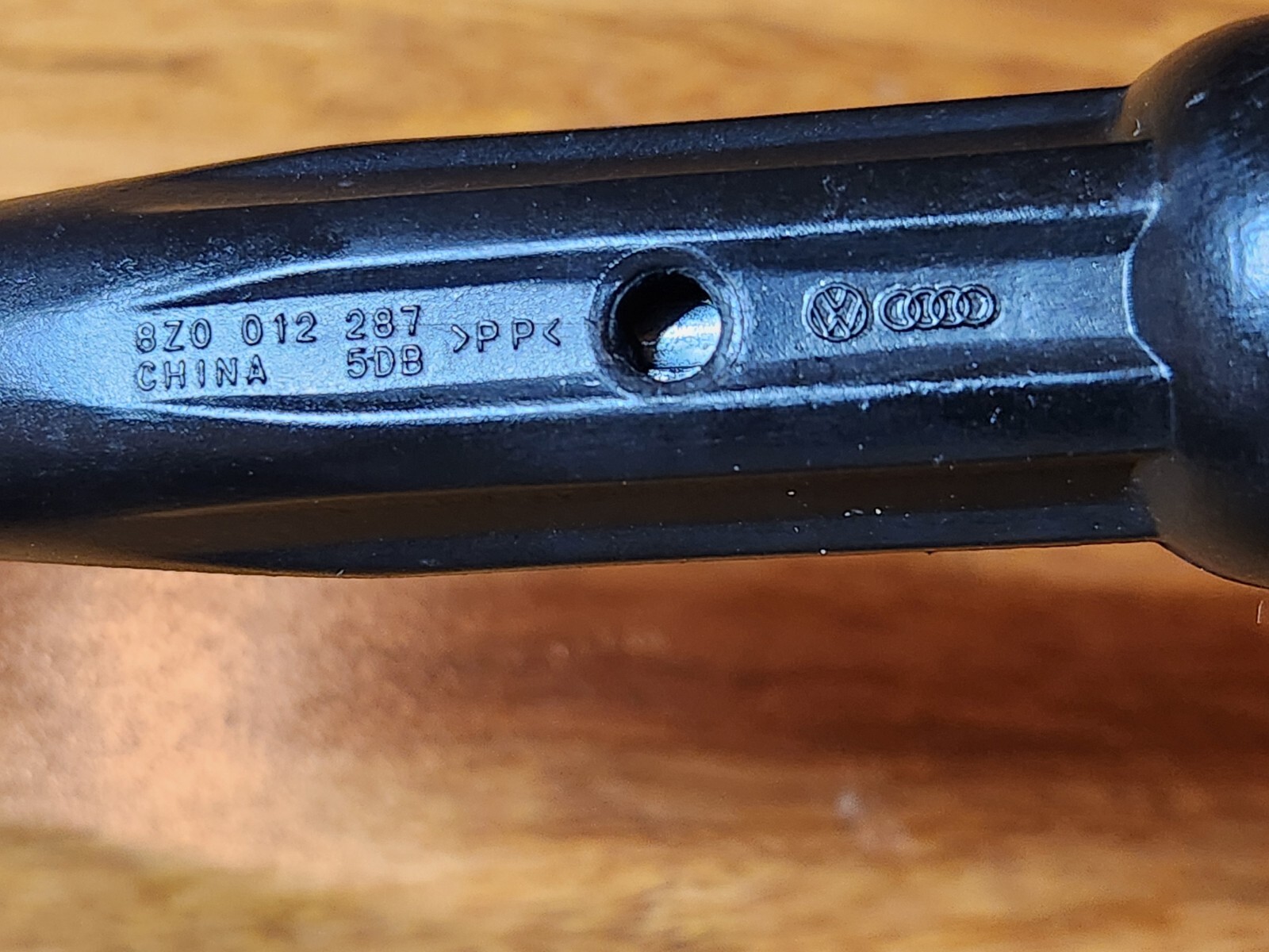 AUDI A1 A3 A4 A5 A6 A7 Q5 Q7 FLAT AND PHILLIPS CROSSHEAD SCREWDRIVER