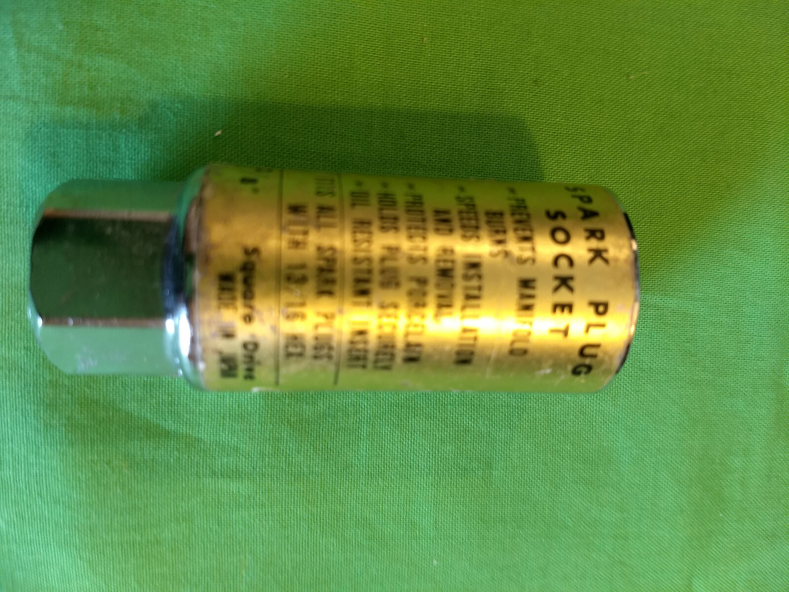 Vintage Padded Inside SPARK PLUG SOCKET 13/16″ x 13/16″ HEX x 3/8″ Ratchet Size