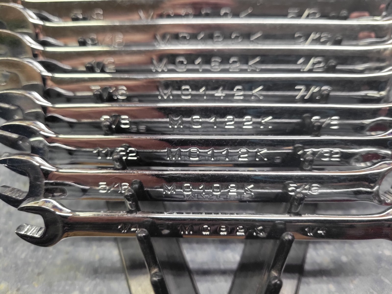 Matco 13-Piece SAE 12-Point Combination Wrench Lot 1/4 – 15/16″