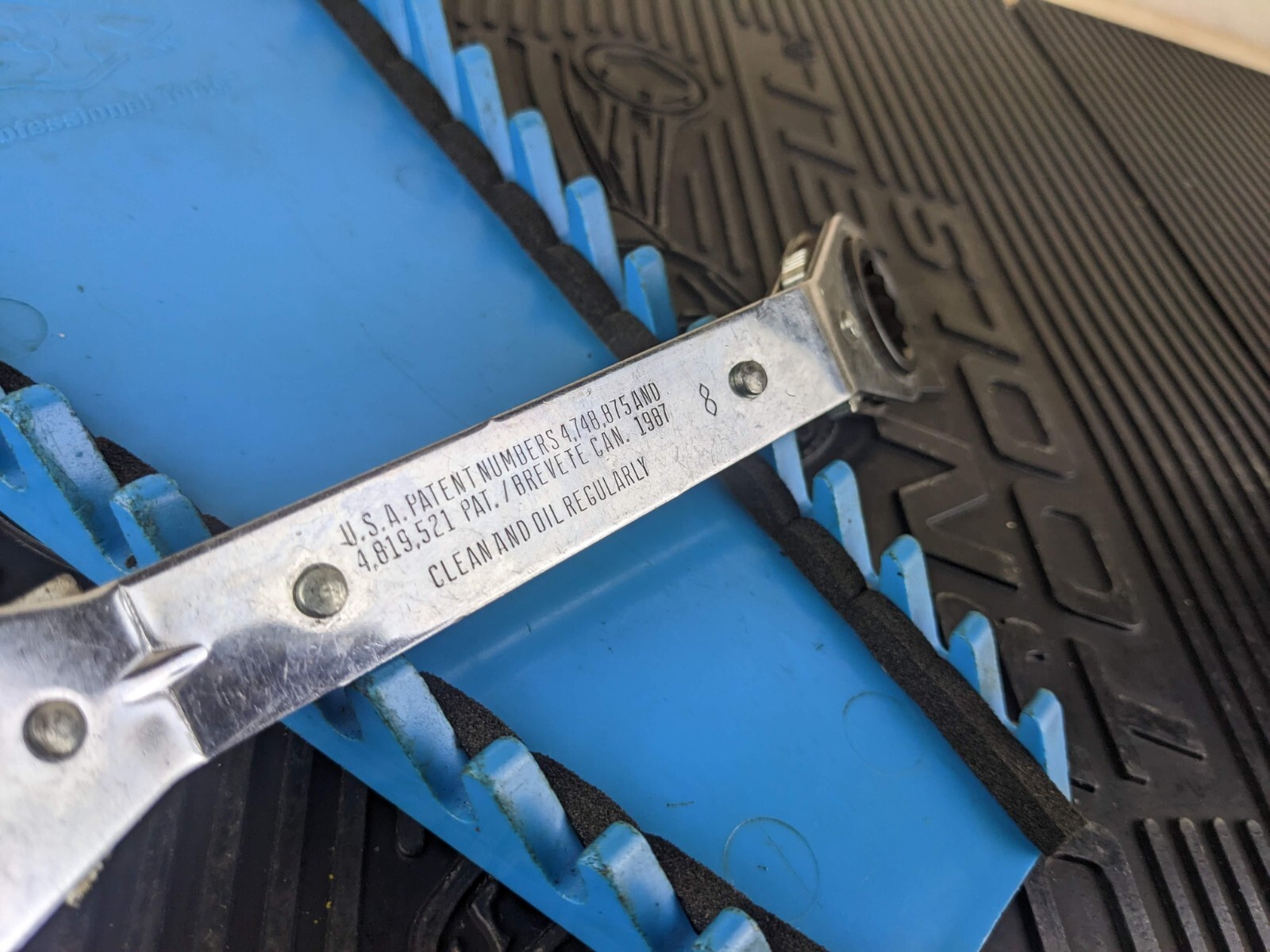 #al495 BLUE POINT RYA2022 5/8″ x 11/16″ 12 POINT OFFSET RATCHETING BOX WRENCH
