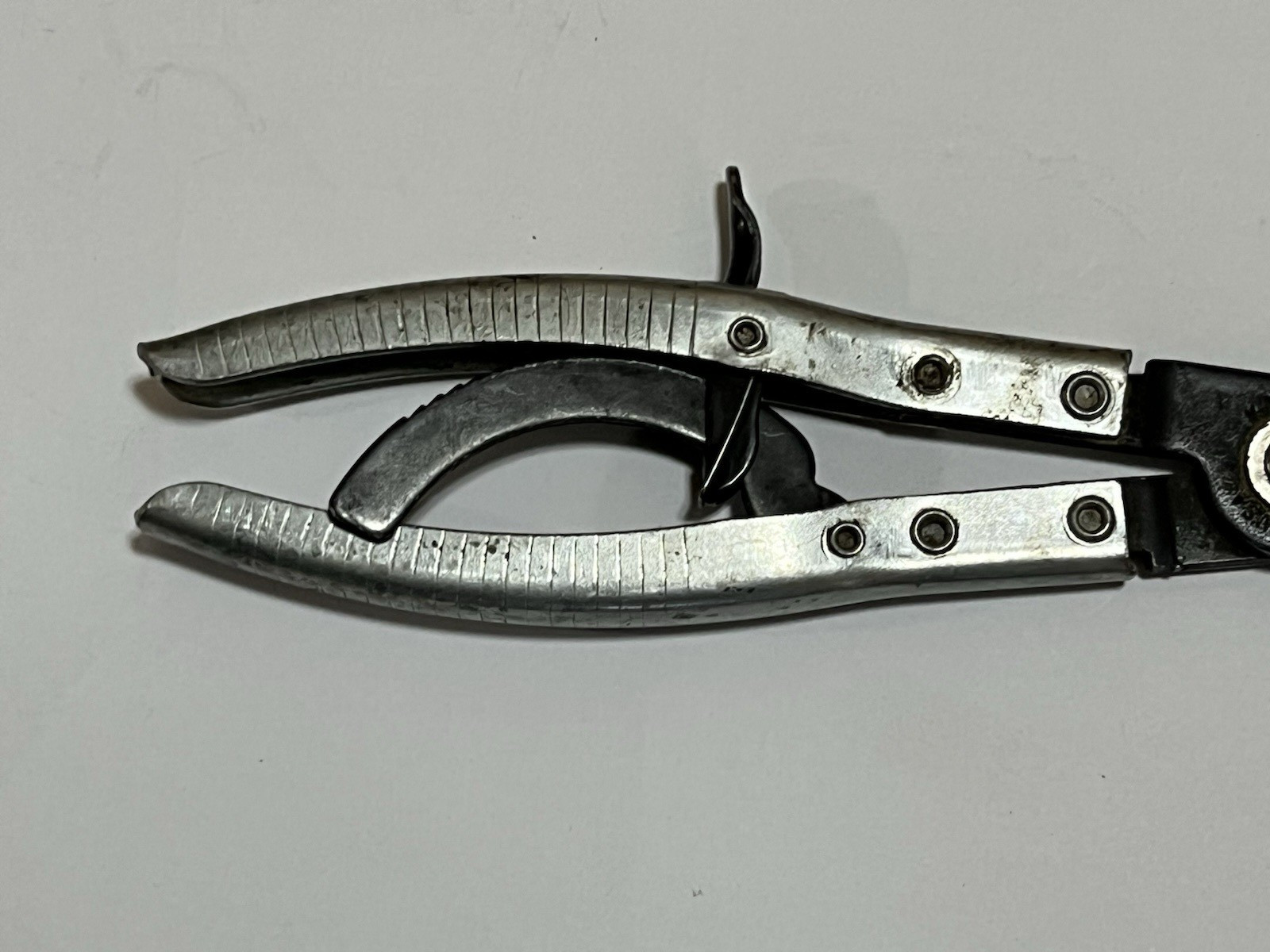 KD Tools Vintage No 145 Hose Clamp Locking Pinch Pliers 2-1/2″ Wide Jaws USA