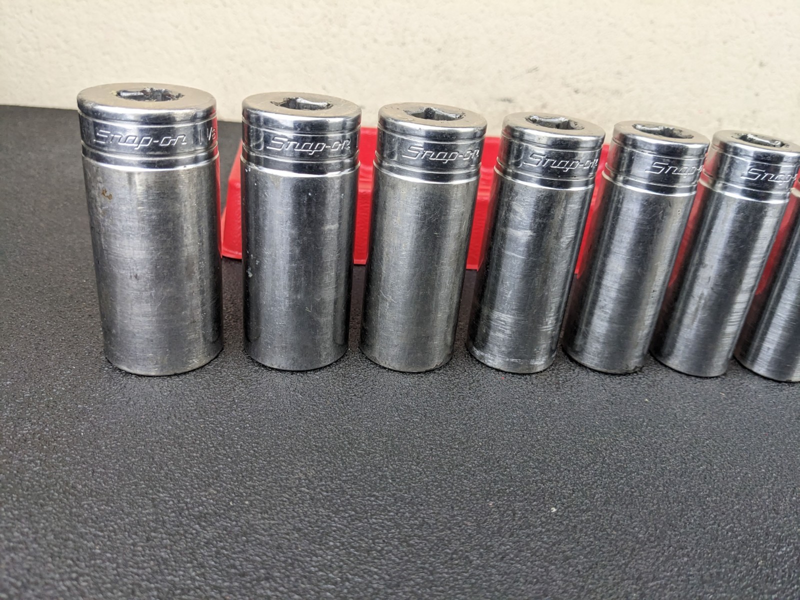 #bo810 Snap-on Tools 1/2″ Drive 6 Point Deep Socket Set 3/8″ to 1-1/8″ 313TSYA