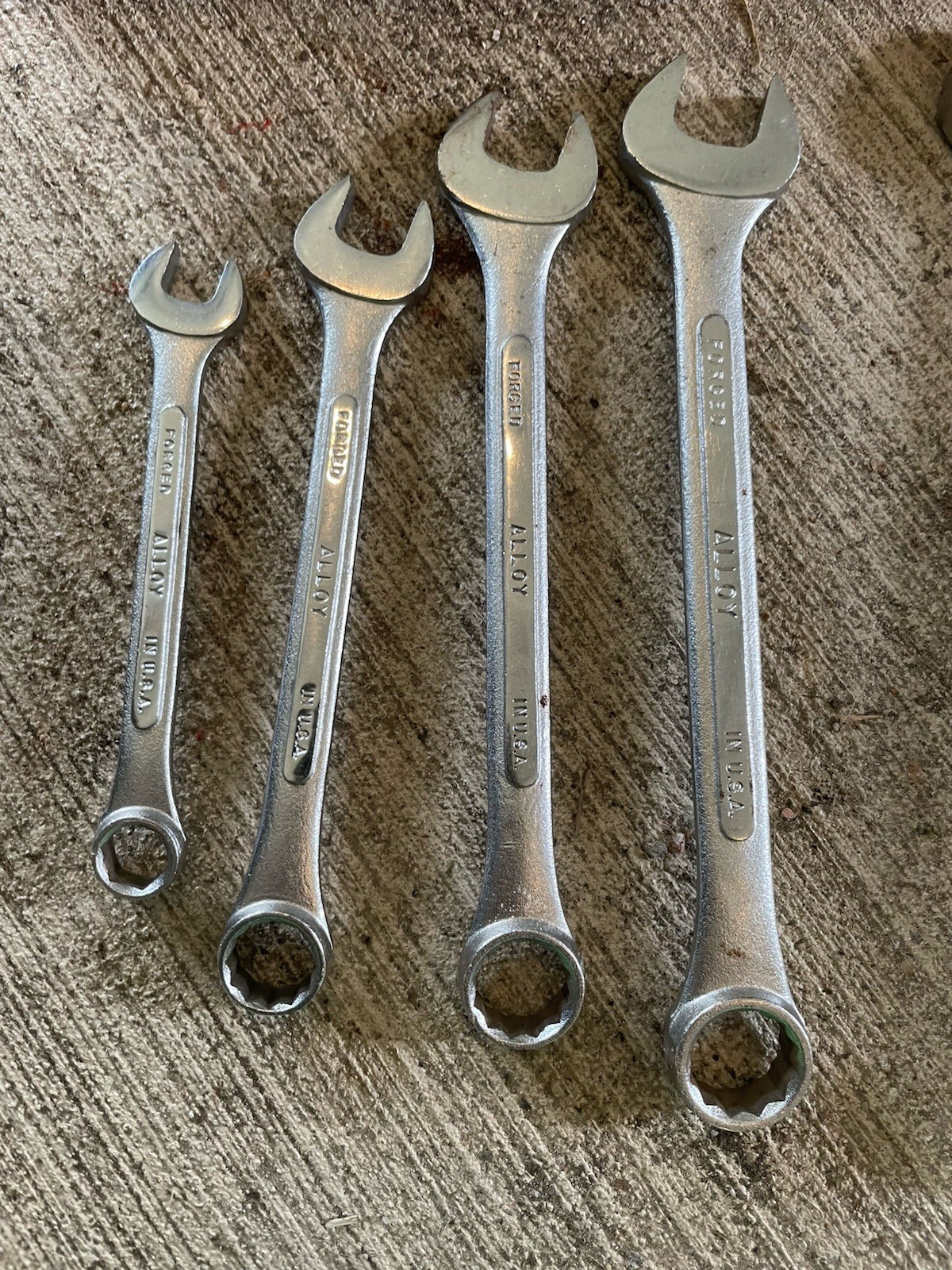 Lot Of 7 SK Combination And Double Open End Wrenches SAE With Metal Tool Box.