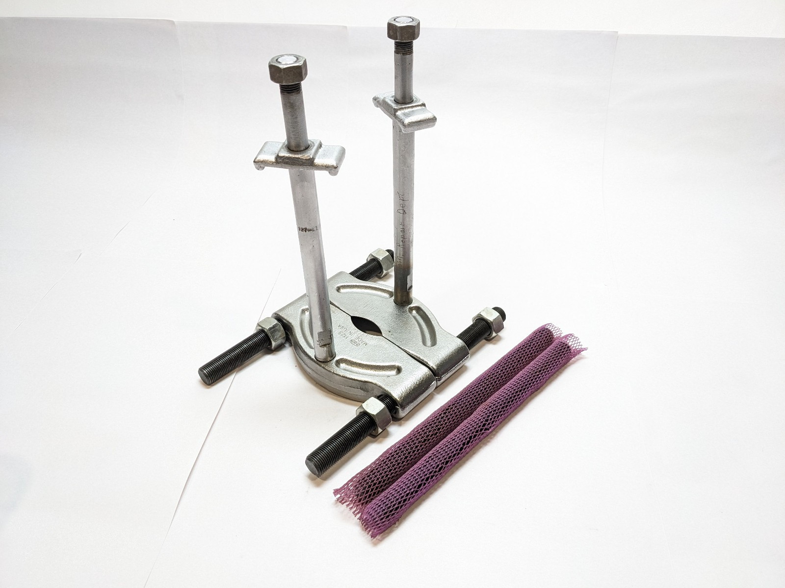 OTC 1123 Bearing Splitter 1/2 to 4 5/8in Two Forcing Screws and 927-A1 Legs USA