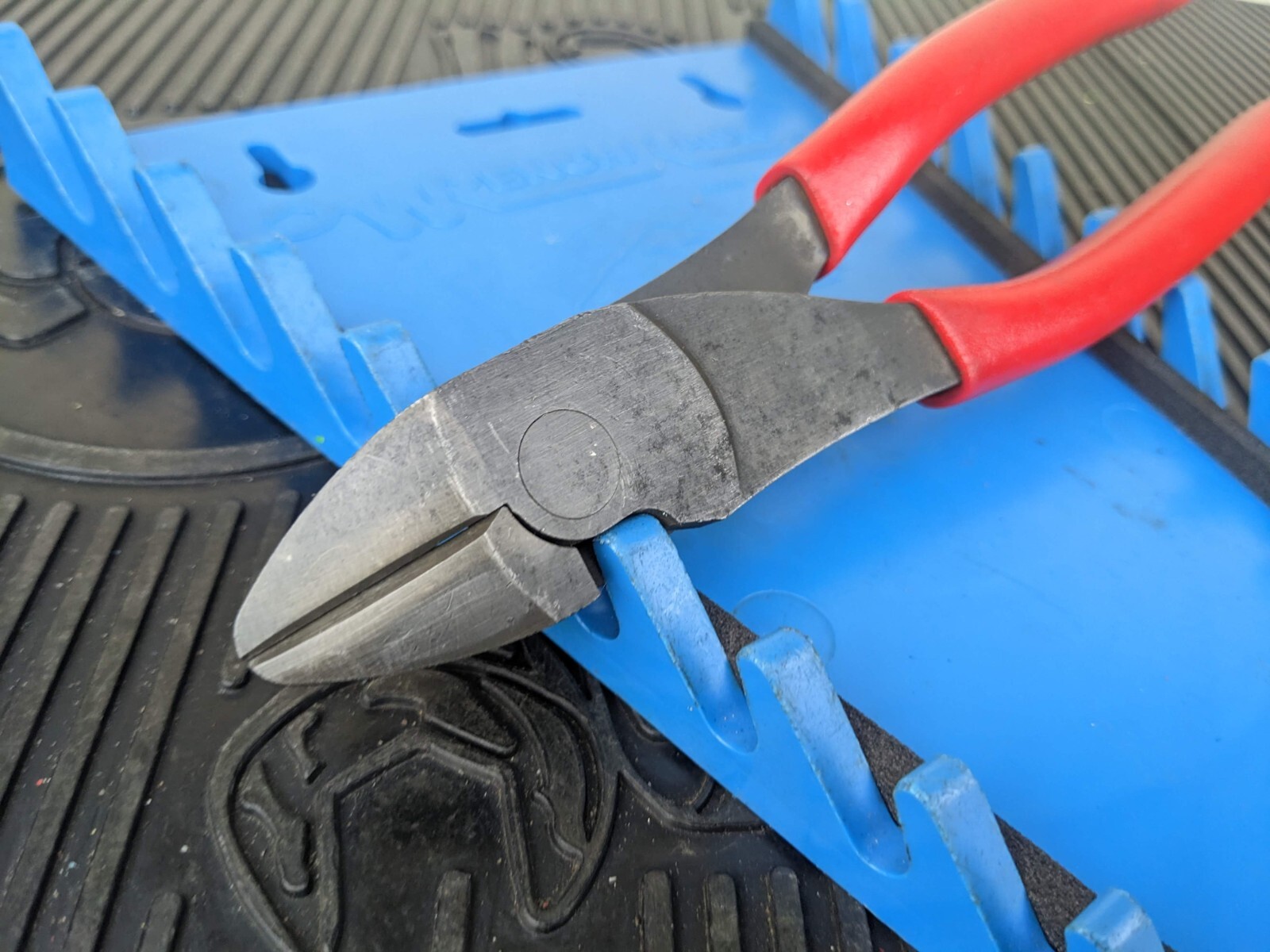 #av984 Snap On USA Vector Edge High-Leverage Diagonal Cutter Pliers RED 388CF