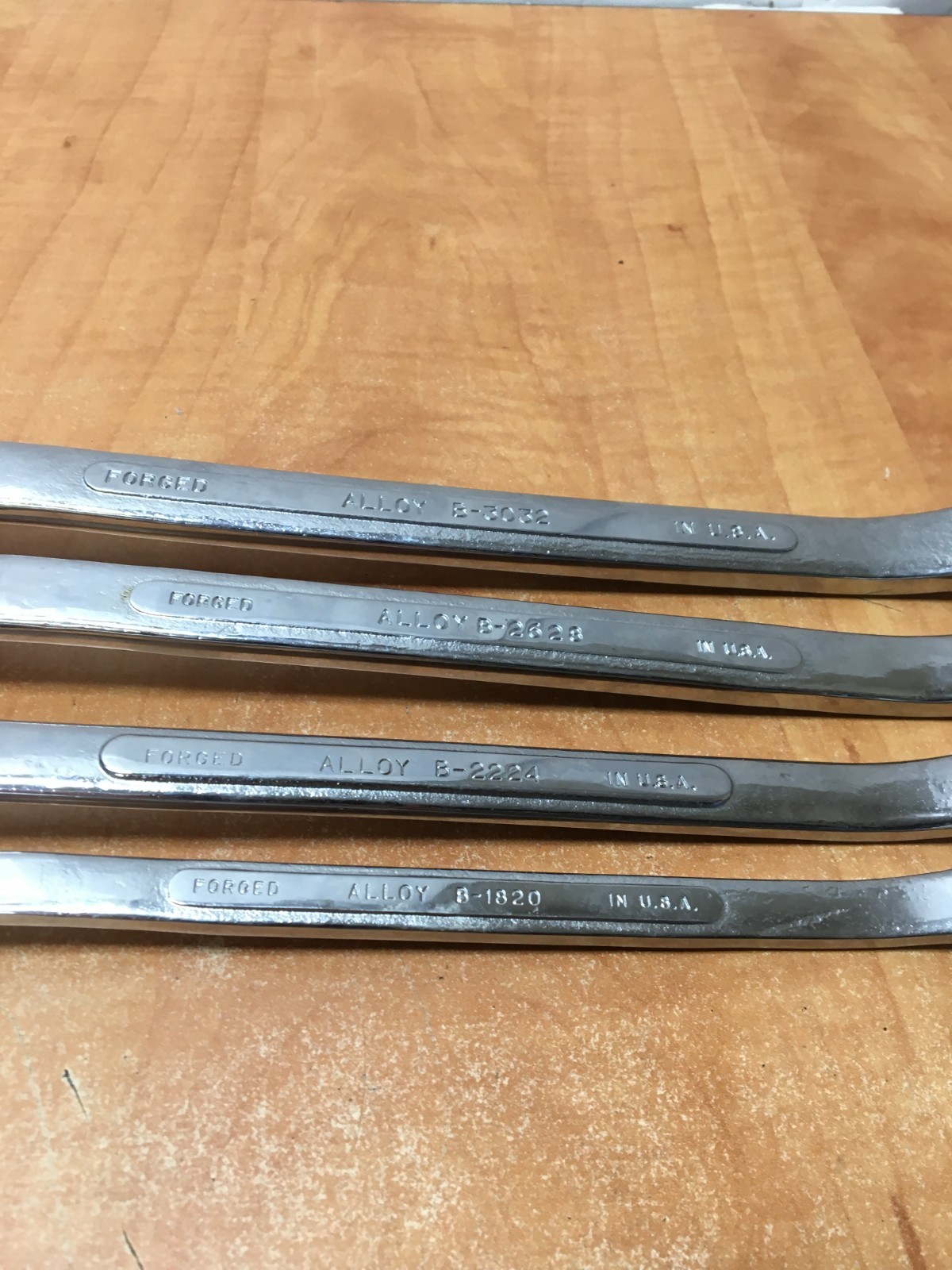 S-K USA 4 Piece SAE Offset Box End Wrench Set 9/16 To 1 In. B-1820 to B-3032