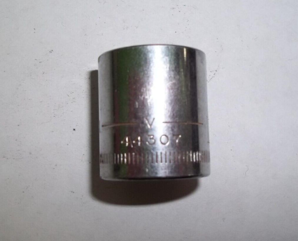 Craftsman V-44307 17mm 12 Pt. 3/8″ Drive Shallow Chrome Socket