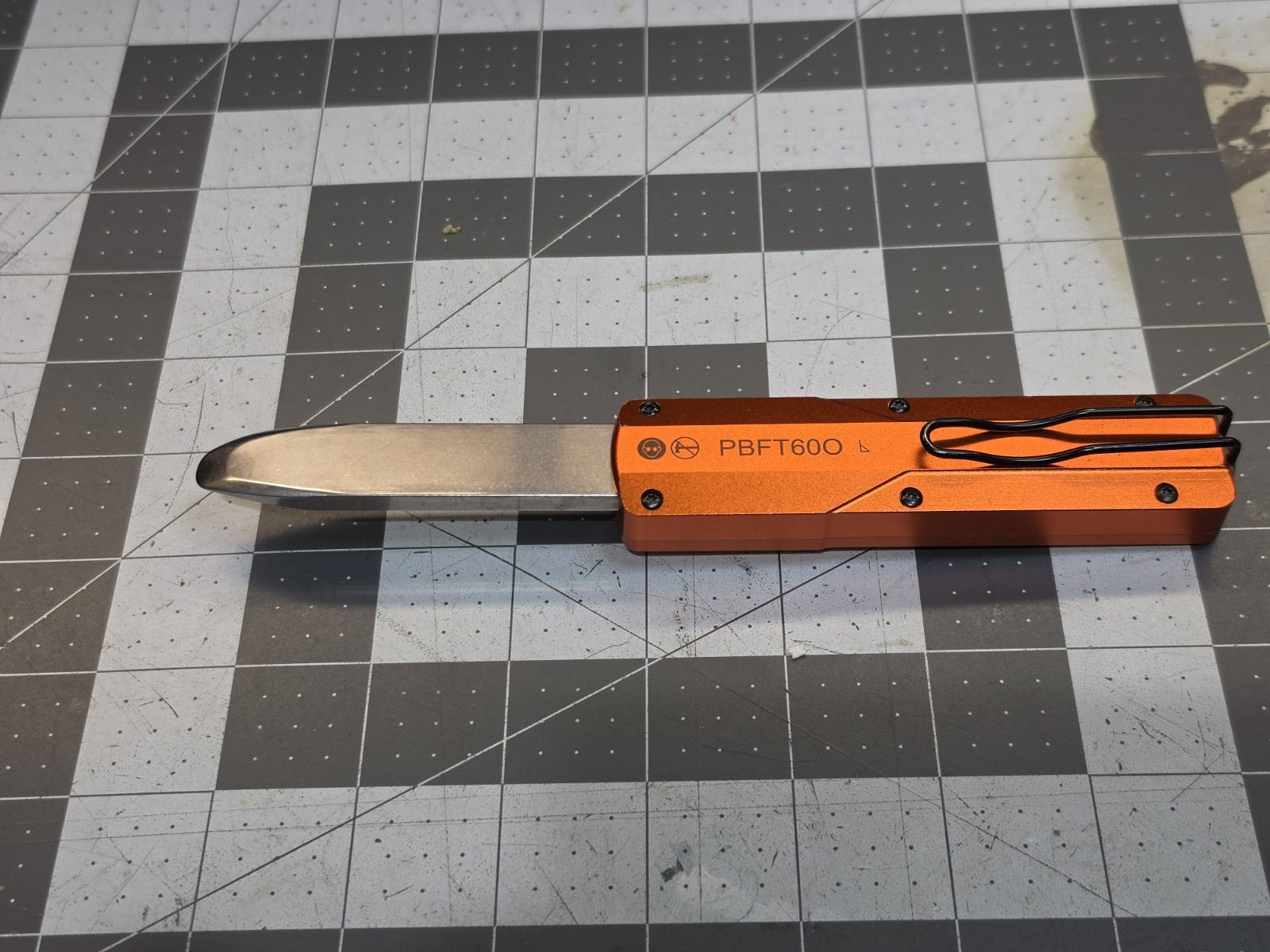 Snap On Out The Front OTF Retractable Prybar PBFT60O Orange With Belt Clip