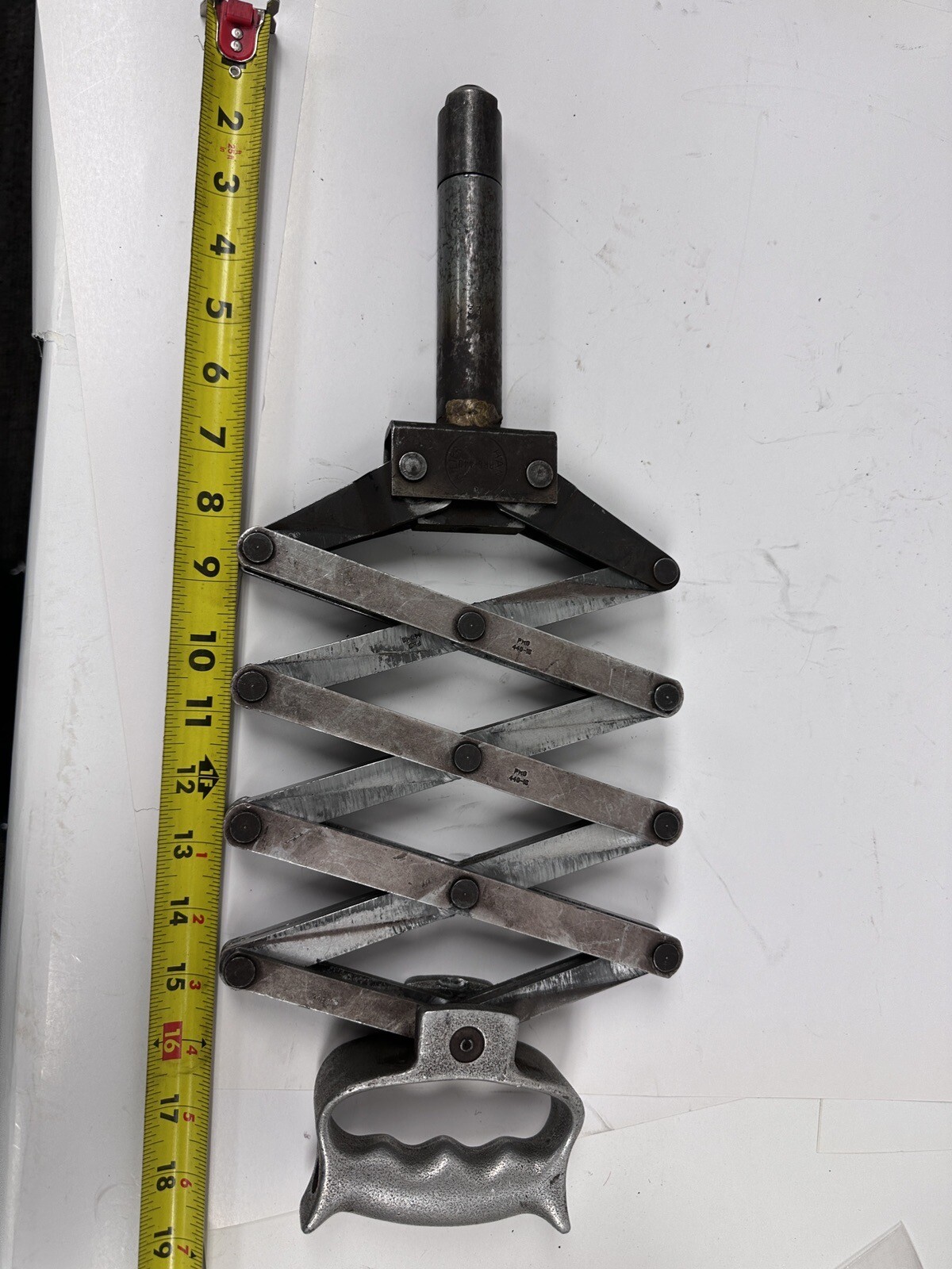 Vintage Flexible Tongue Hand Riveter Pop Rivet Gun