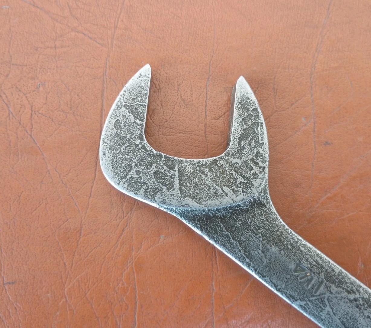 Snap-On 1-1/4″ GVS40B 4-Way Angle Head Open-End Industrial Finish Wrench USA